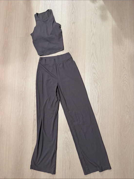 Vuori Pants - Vuori matching set